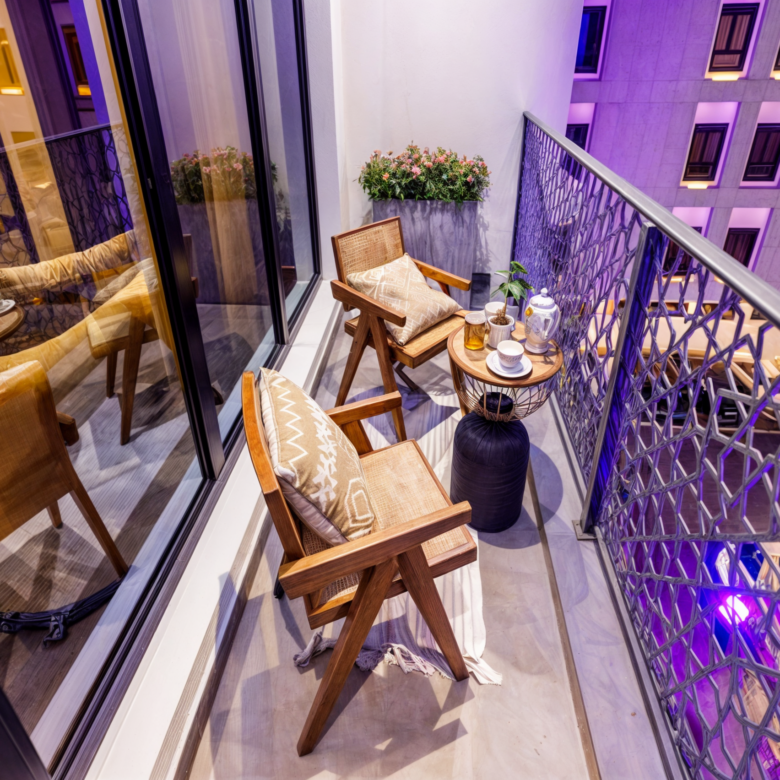 شقق وروفات فاخرة للبيع حي الحمراء