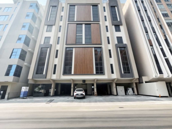 شقق و روفات للتمليك بحي الصفا