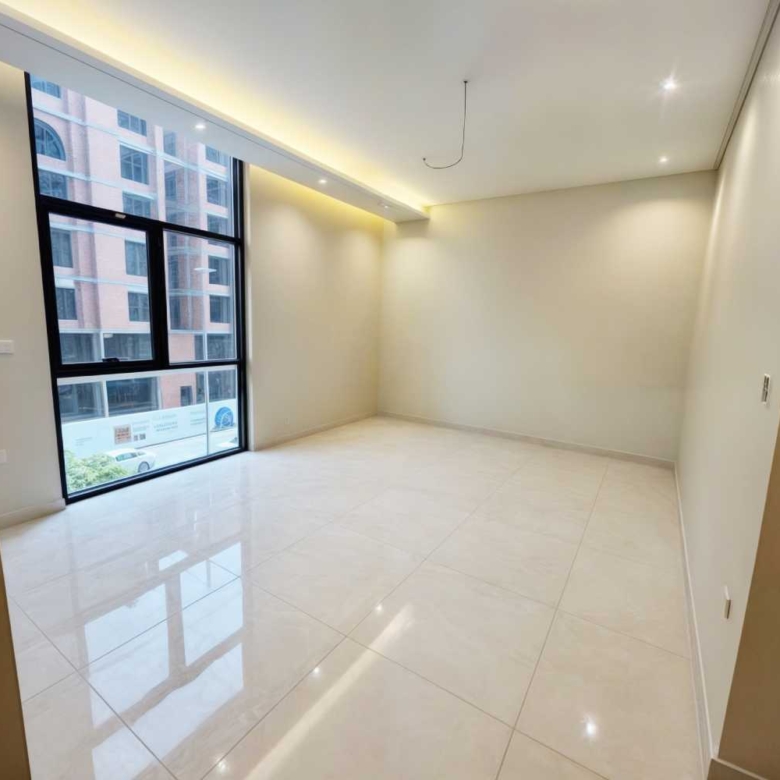 شقق و روفات للتمليك بحي الصفا