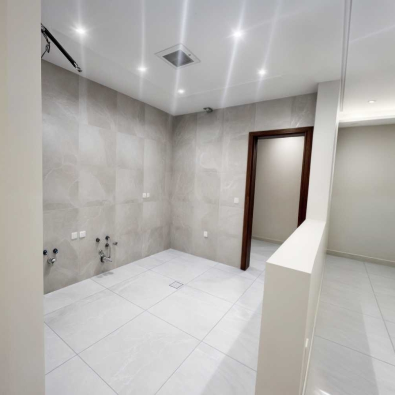 شقق و روفات للتمليك بحي الصفا