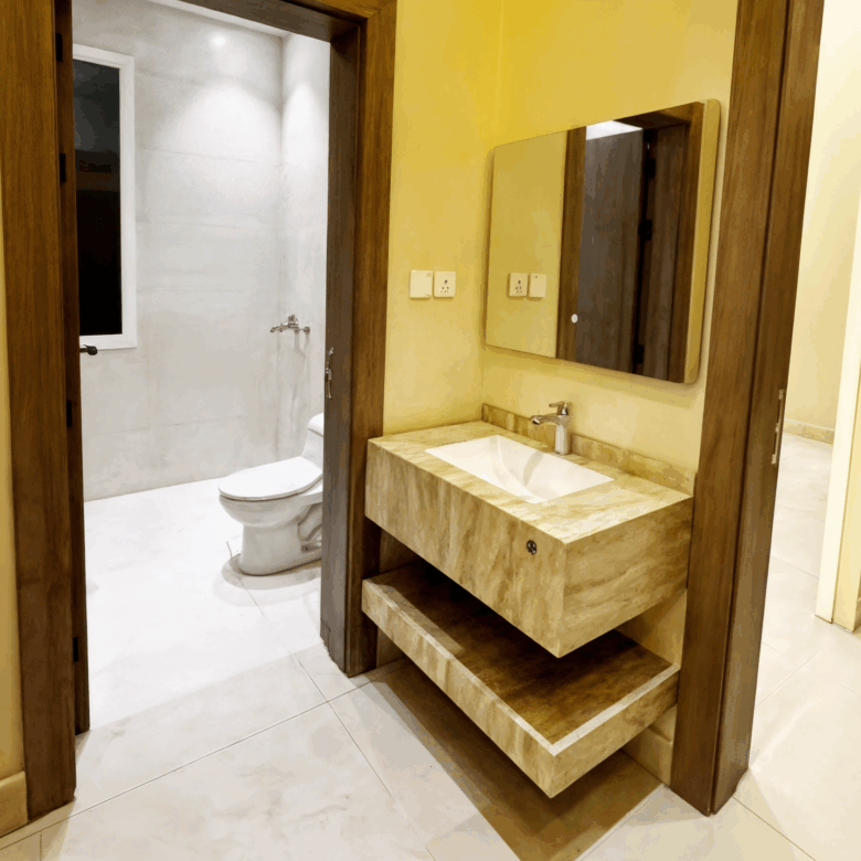 شقق و روفات للتمليك حي الفيصلية