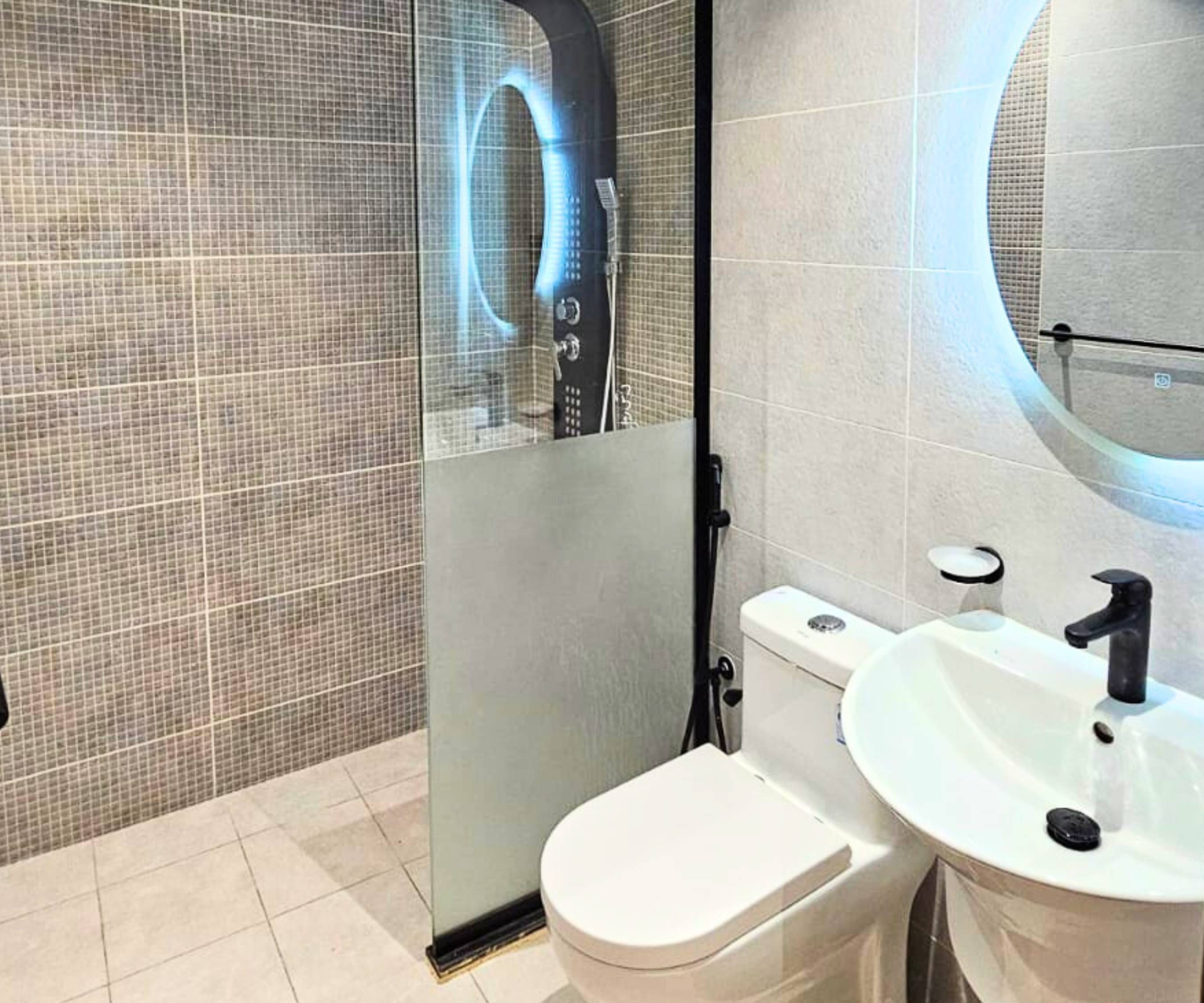 5 شقق و روفات فاخره للتمليك حي مشرفة